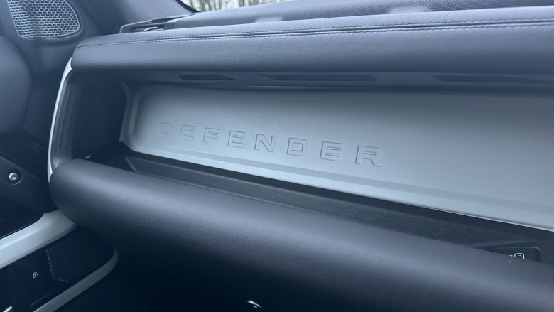 Land Rover Defender 110 Diesel 3.0 D250 Hard Top Auto